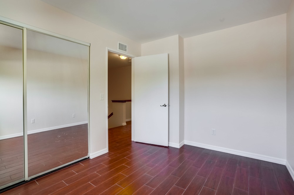 Virtual tour photo 32 of 41 for 2123 Haller St