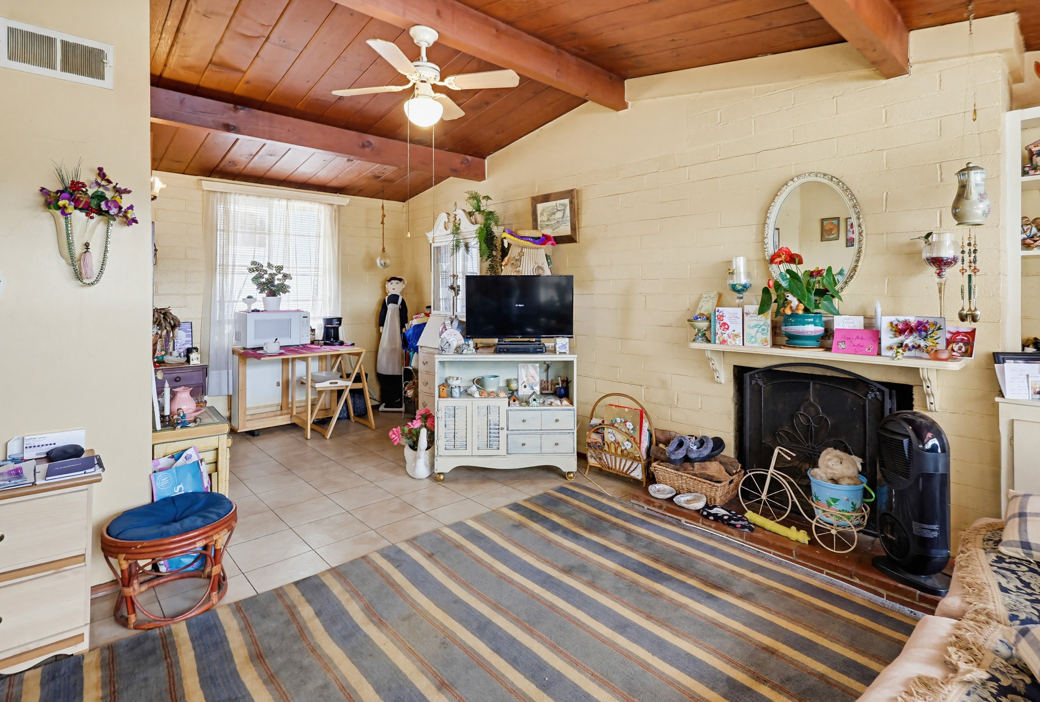 Virtual tour photo 7 of 66 for 2125-27 Ebers St