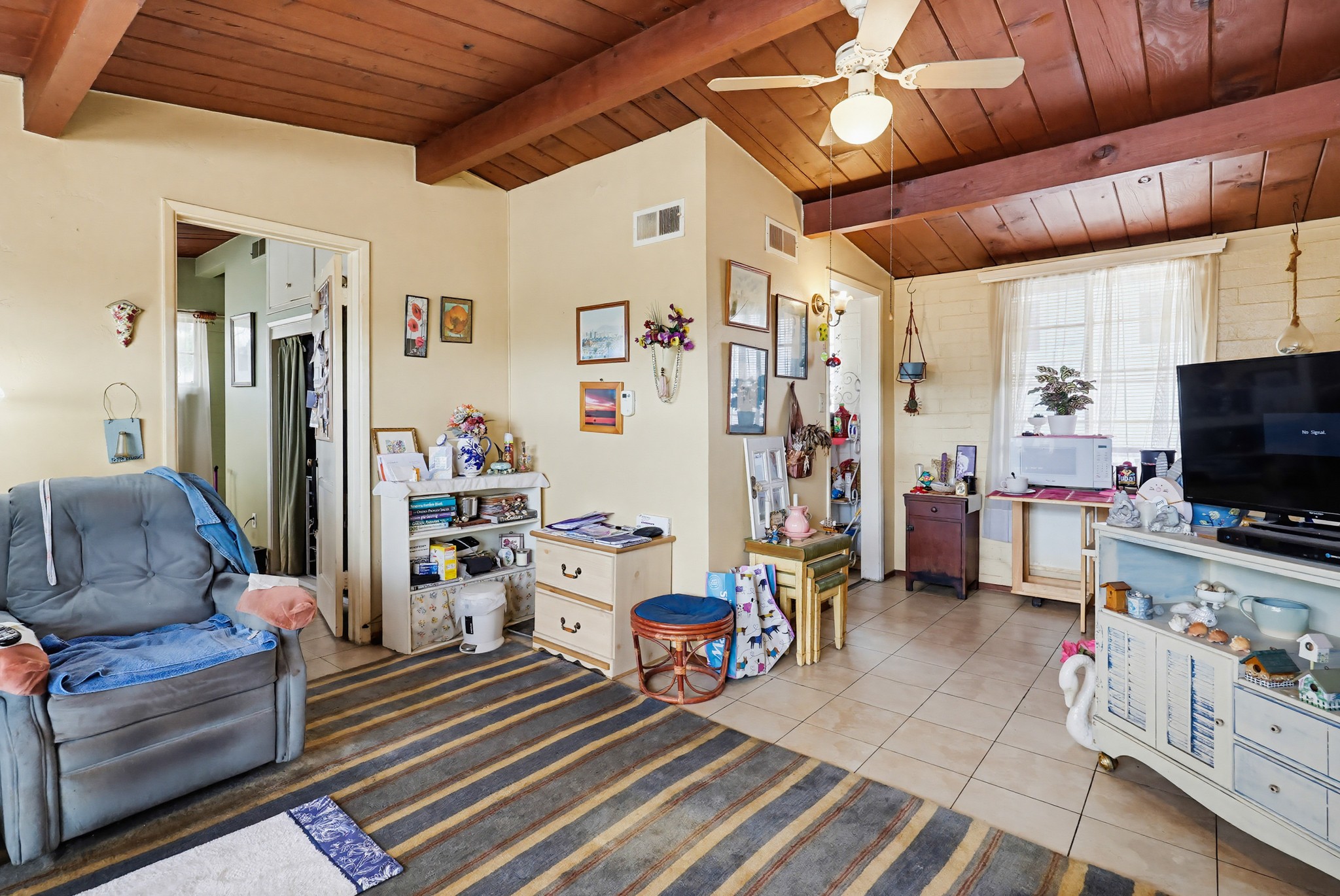 Virtual tour photo 9 of 66 for 2125-27 Ebers St