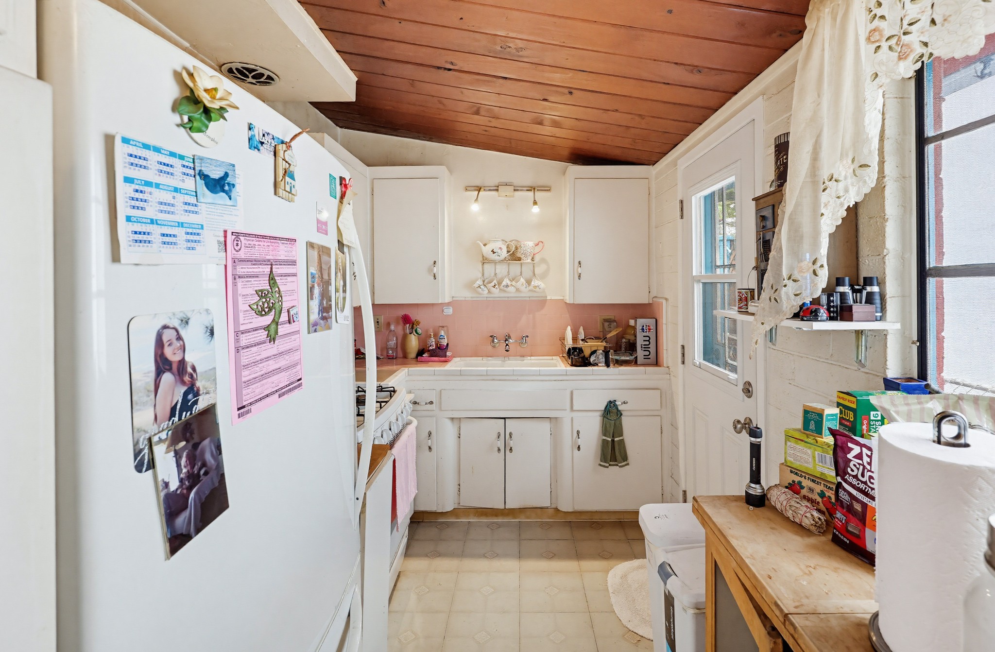 Virtual tour photo 12 of 66 for 2125-27 Ebers St