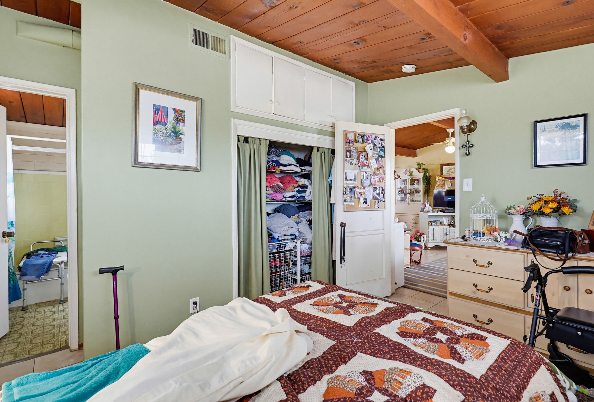 Virtual tour photo 19 of 66 for 2125-27 Ebers St