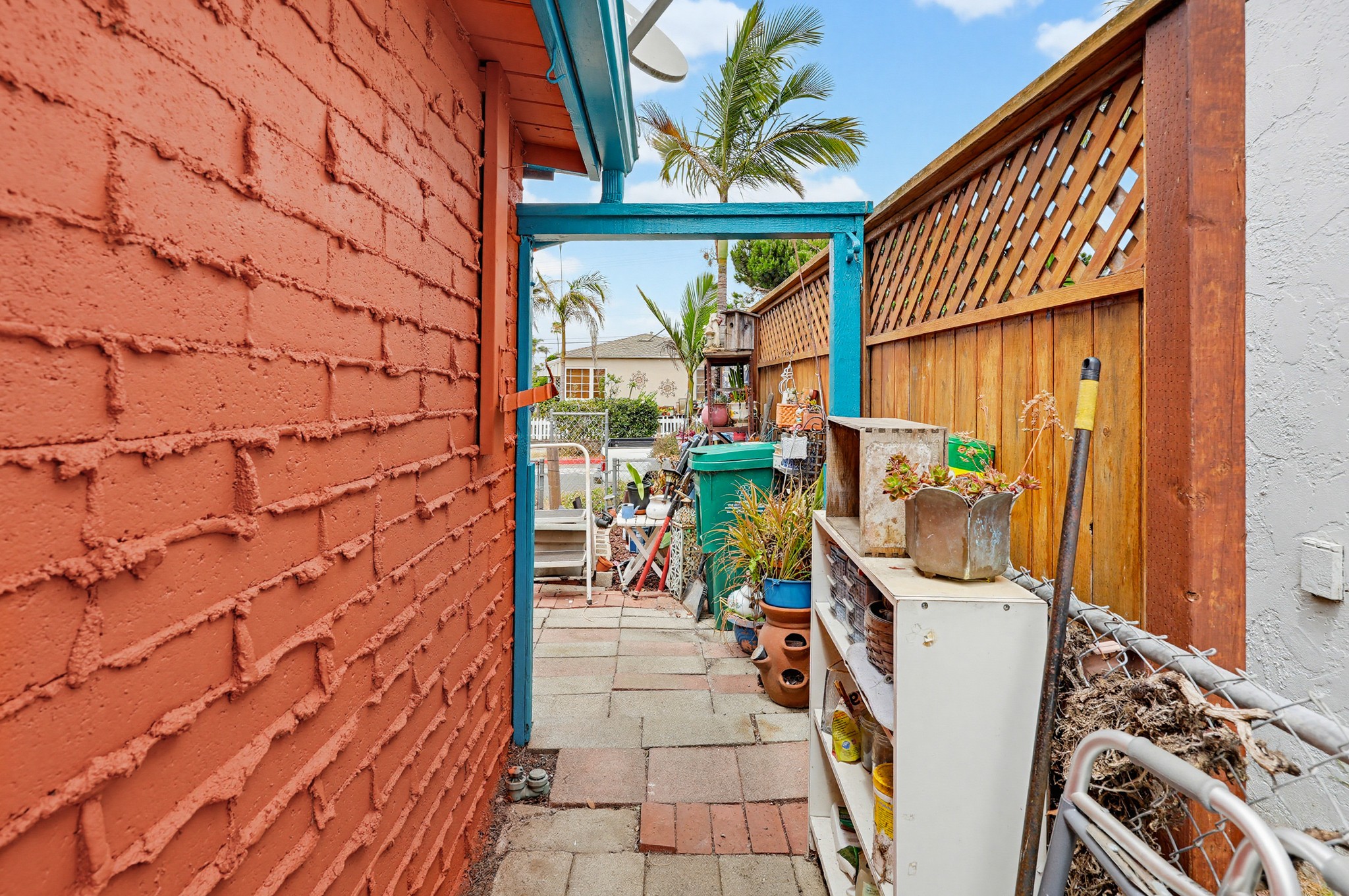 Virtual tour photo 21 of 66 for 2125-27 Ebers St
