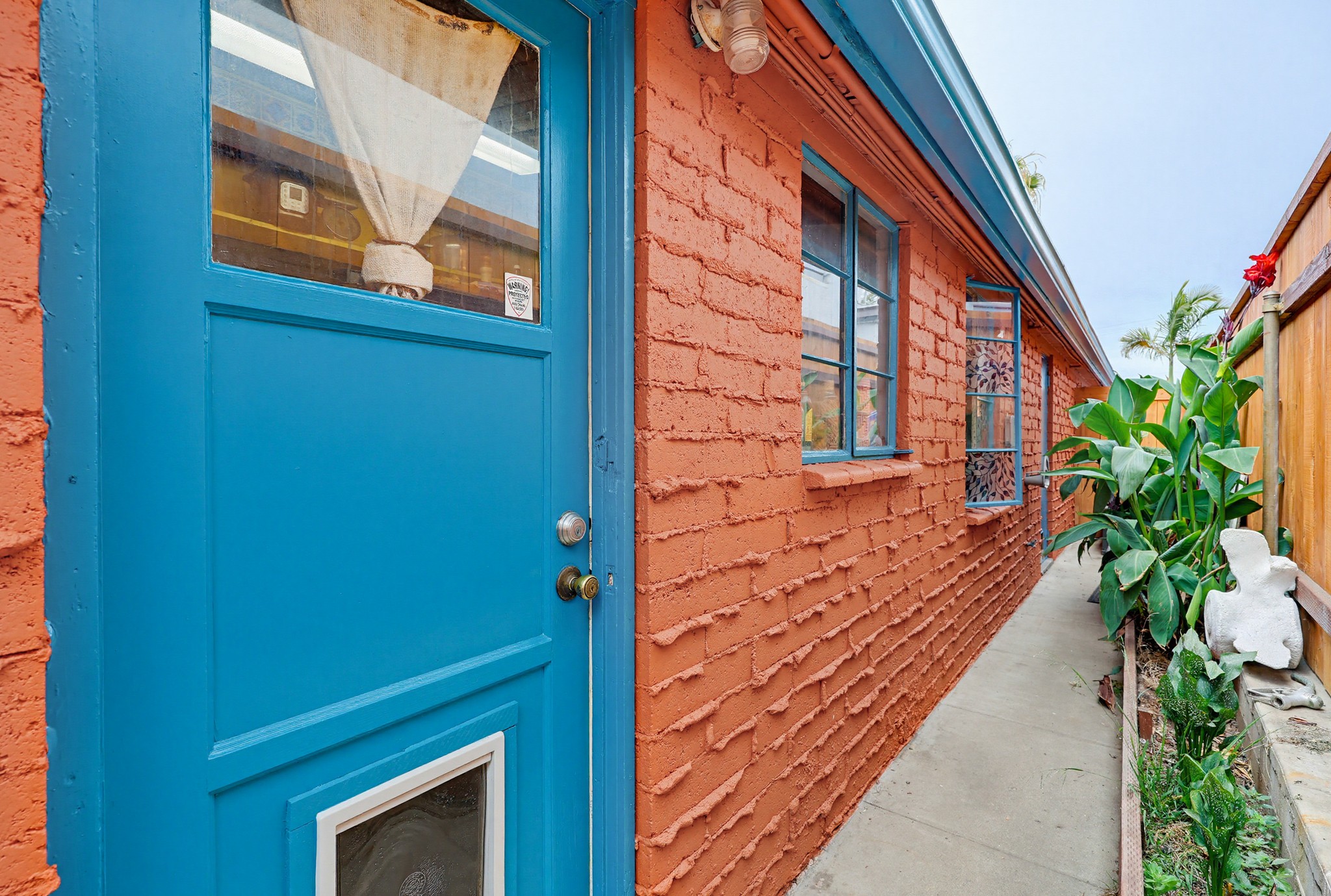 Virtual tour photo 49 of 66 for 2125-27 Ebers St