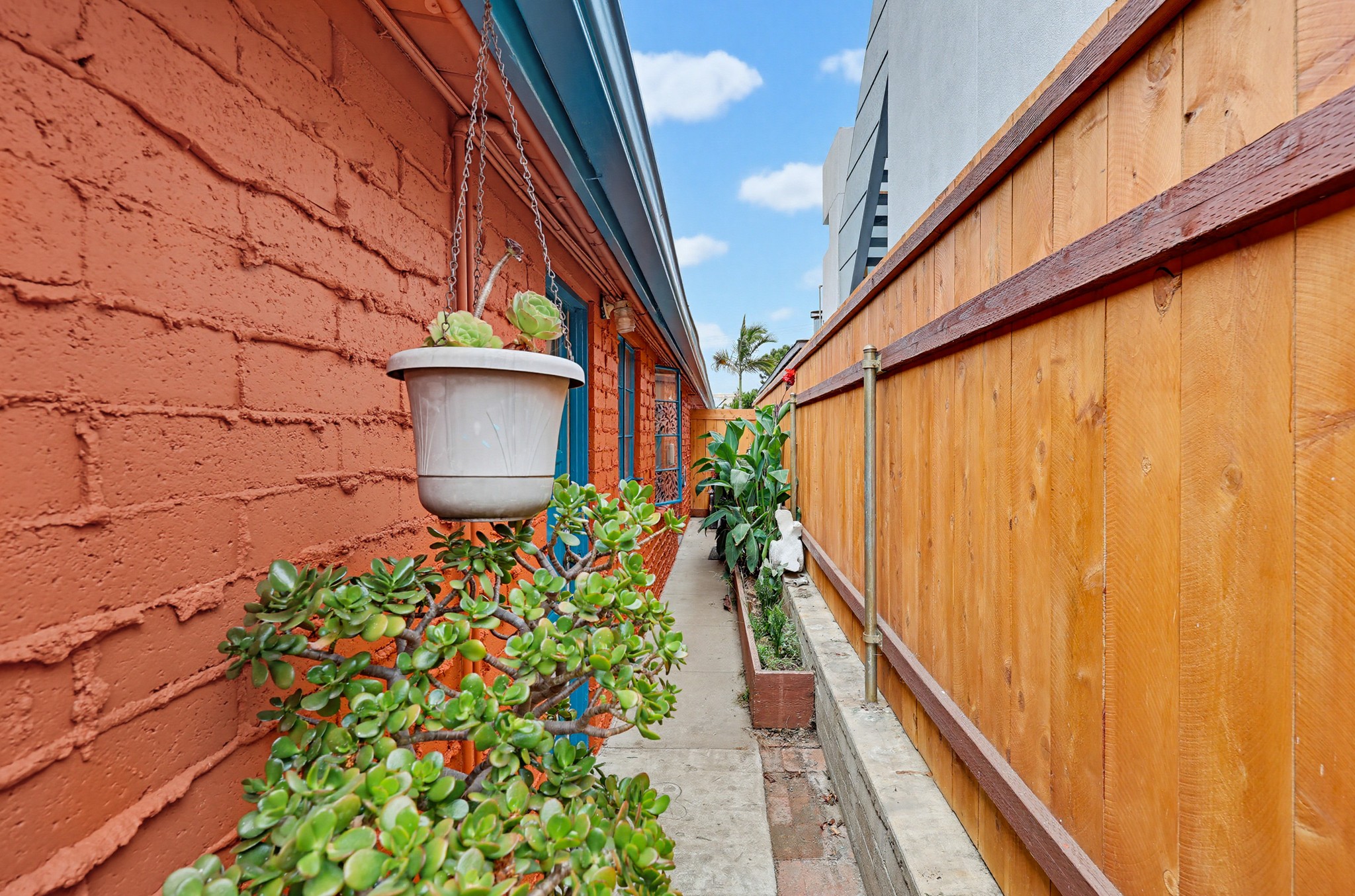 Virtual tour photo 51 of 66 for 2125-27 Ebers St
