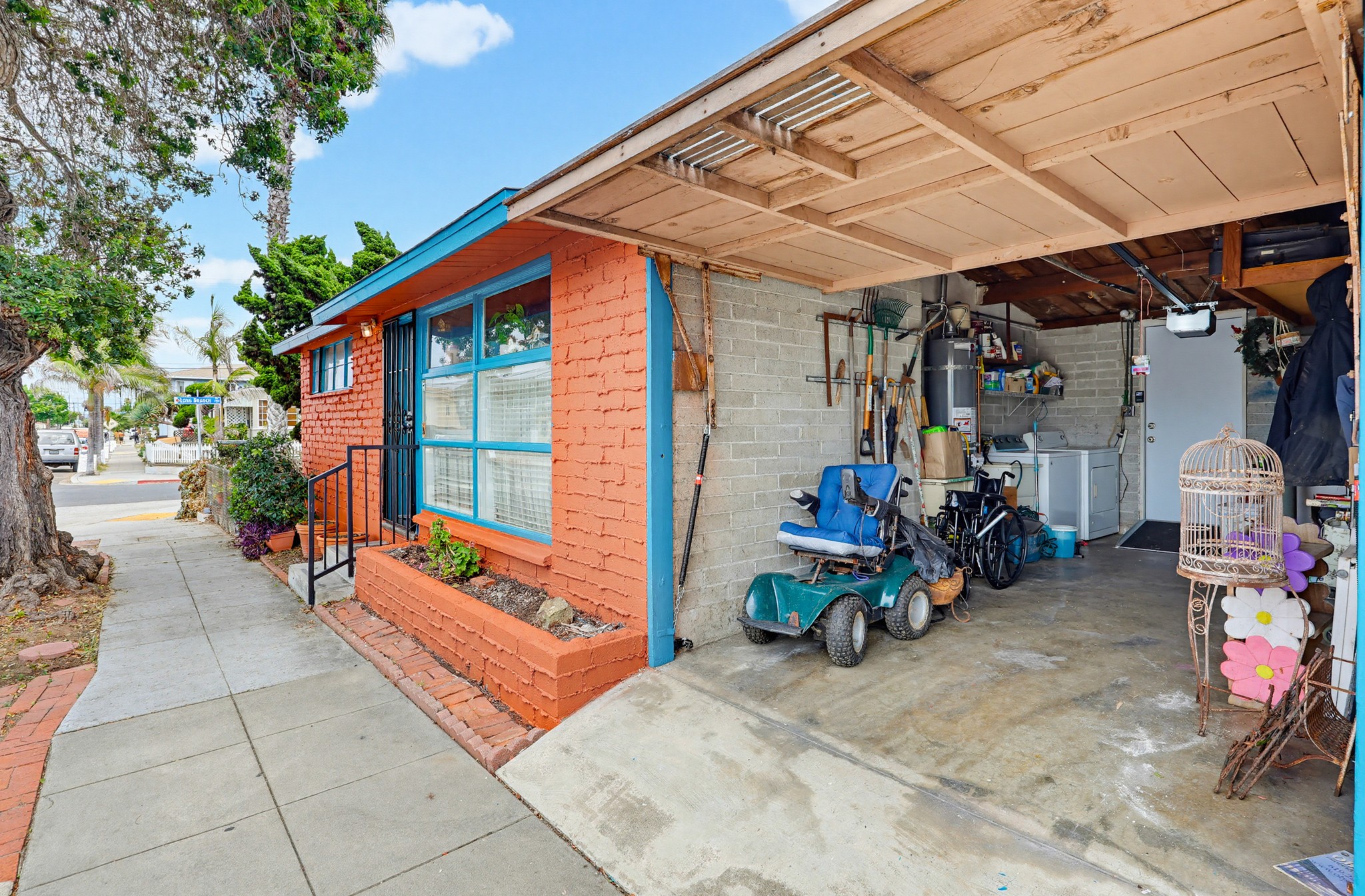 Virtual tour photo 57 of 66 for 2125-27 Ebers St