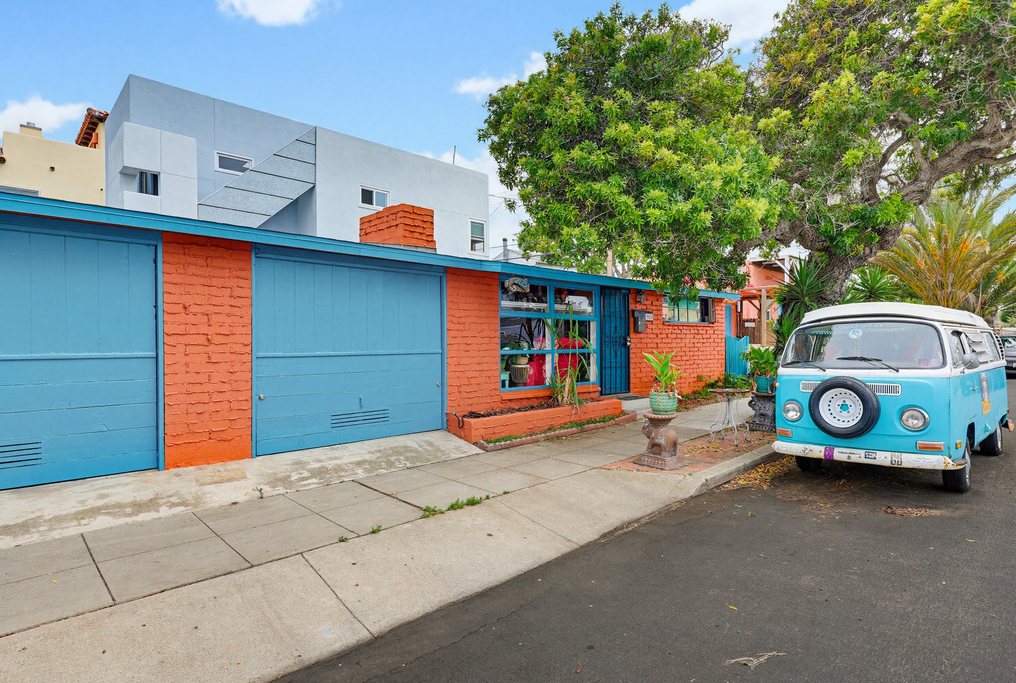 Virtual tour photo 61 of 66 for 2125-27 Ebers St