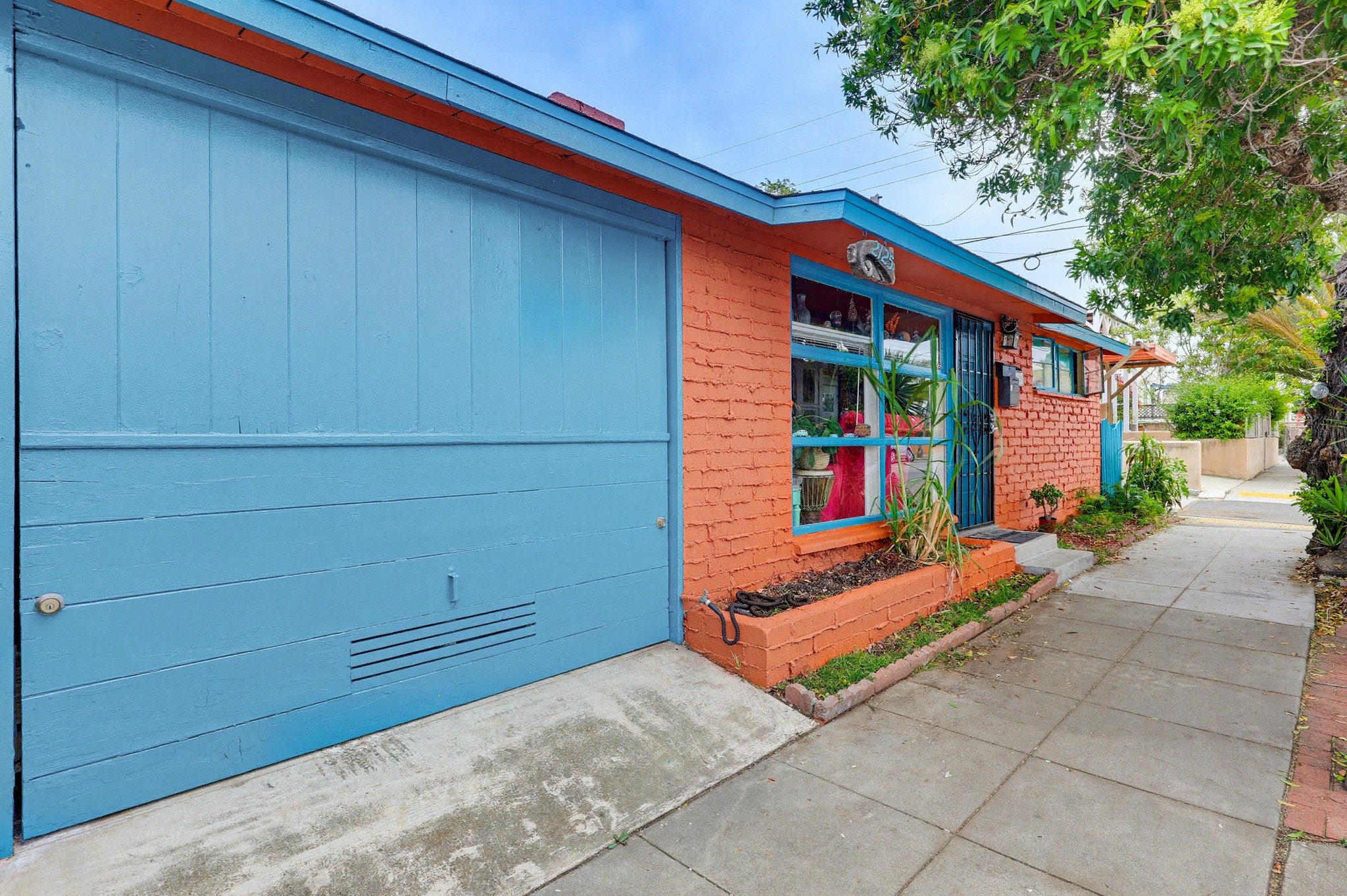 Virtual tour photo 62 of 66 for 2125-27 Ebers St
