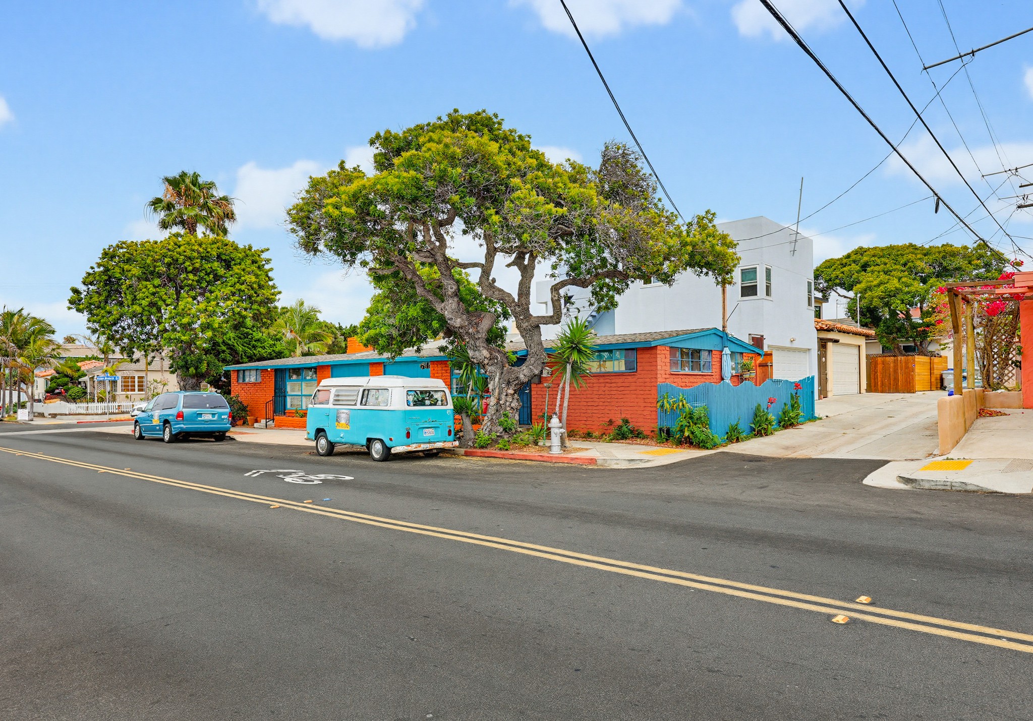 Virtual tour photo 63 of 66 for 2125-27 Ebers St