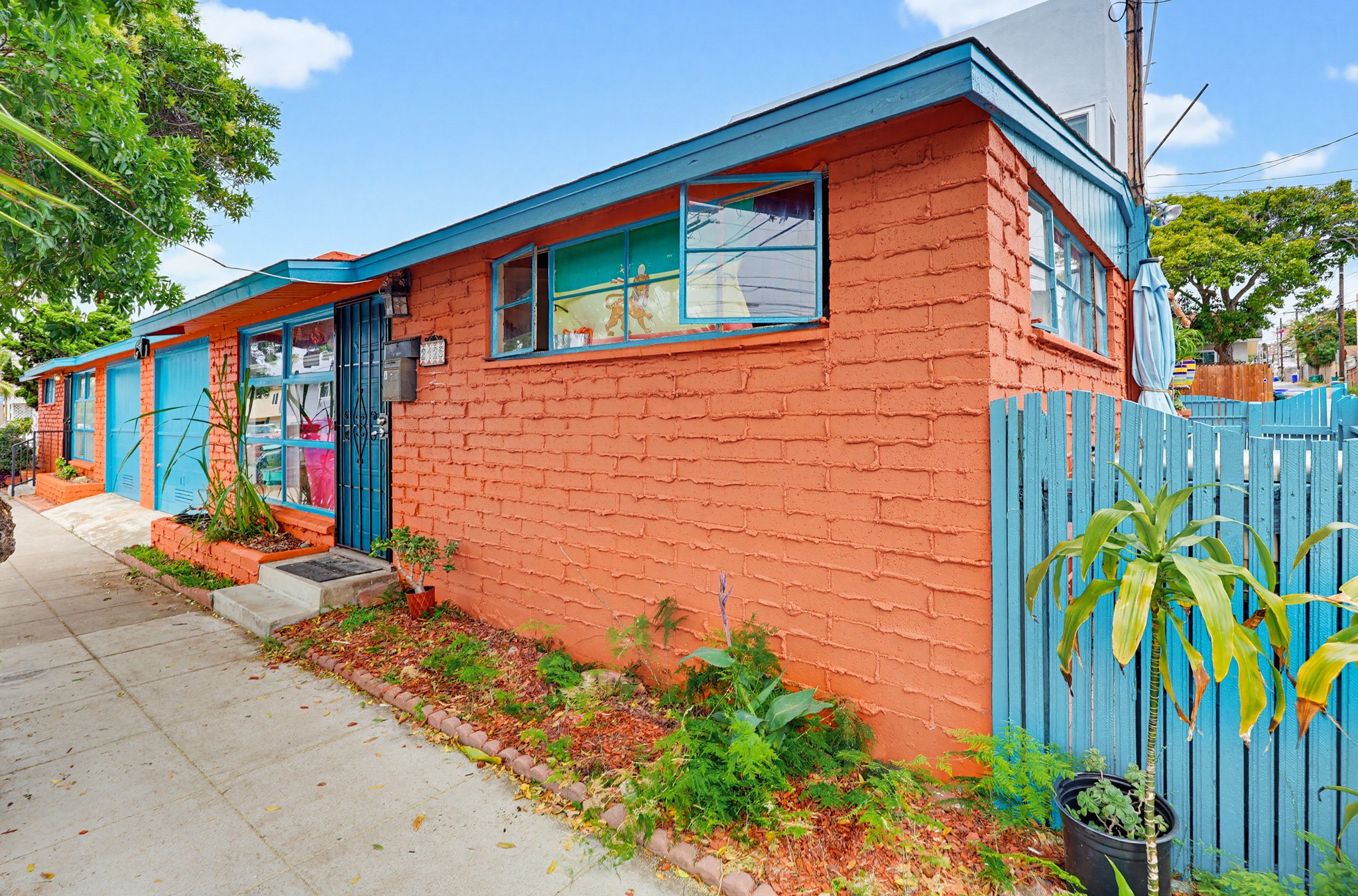 Virtual tour photo 65 of 66 for 2125-27 Ebers St
