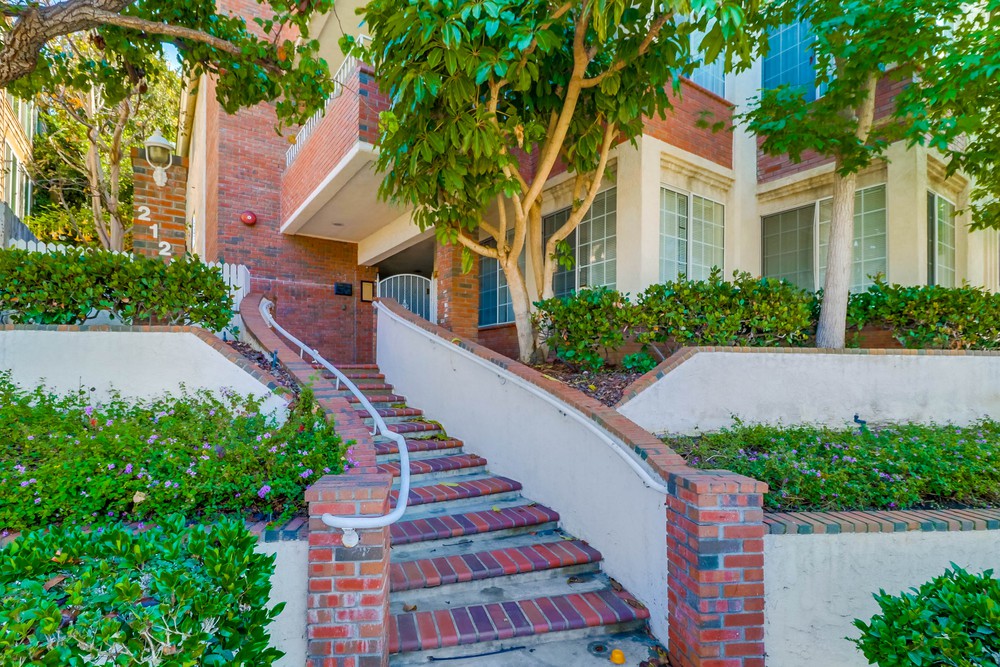 Virtual tour photo 5 of 35 for 2125 Chatsworth Blvd UNIT 2