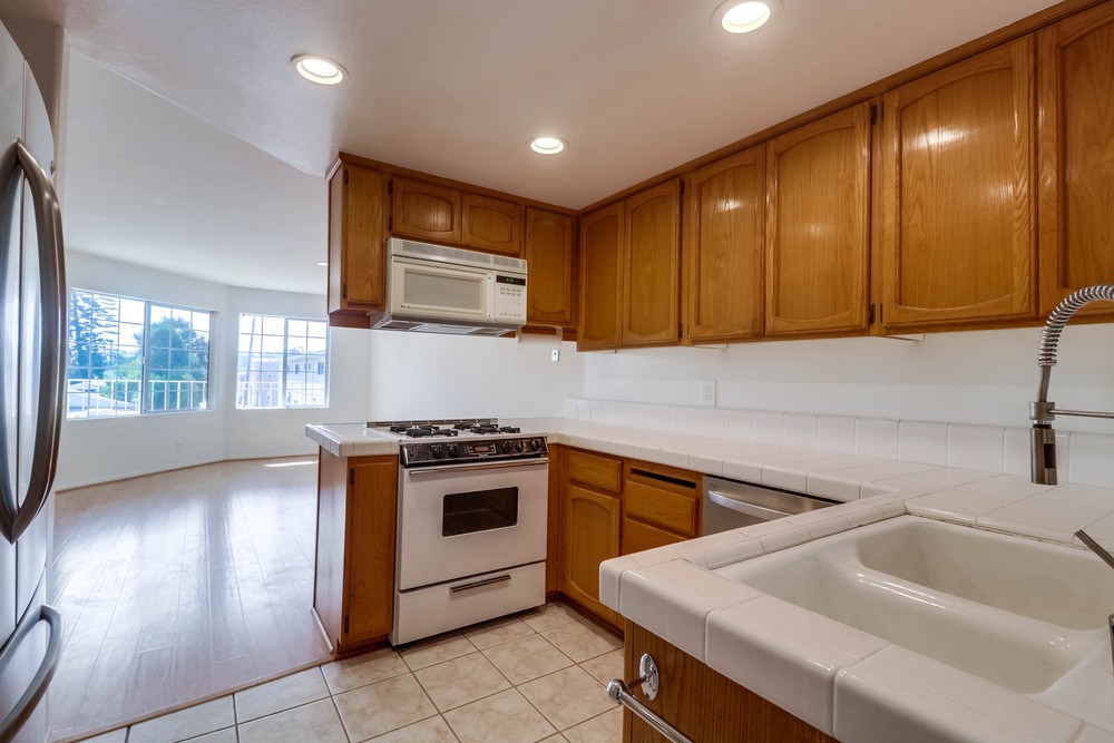 Virtual tour photo 18 of 35 for 2125 Chatsworth Blvd UNIT 2