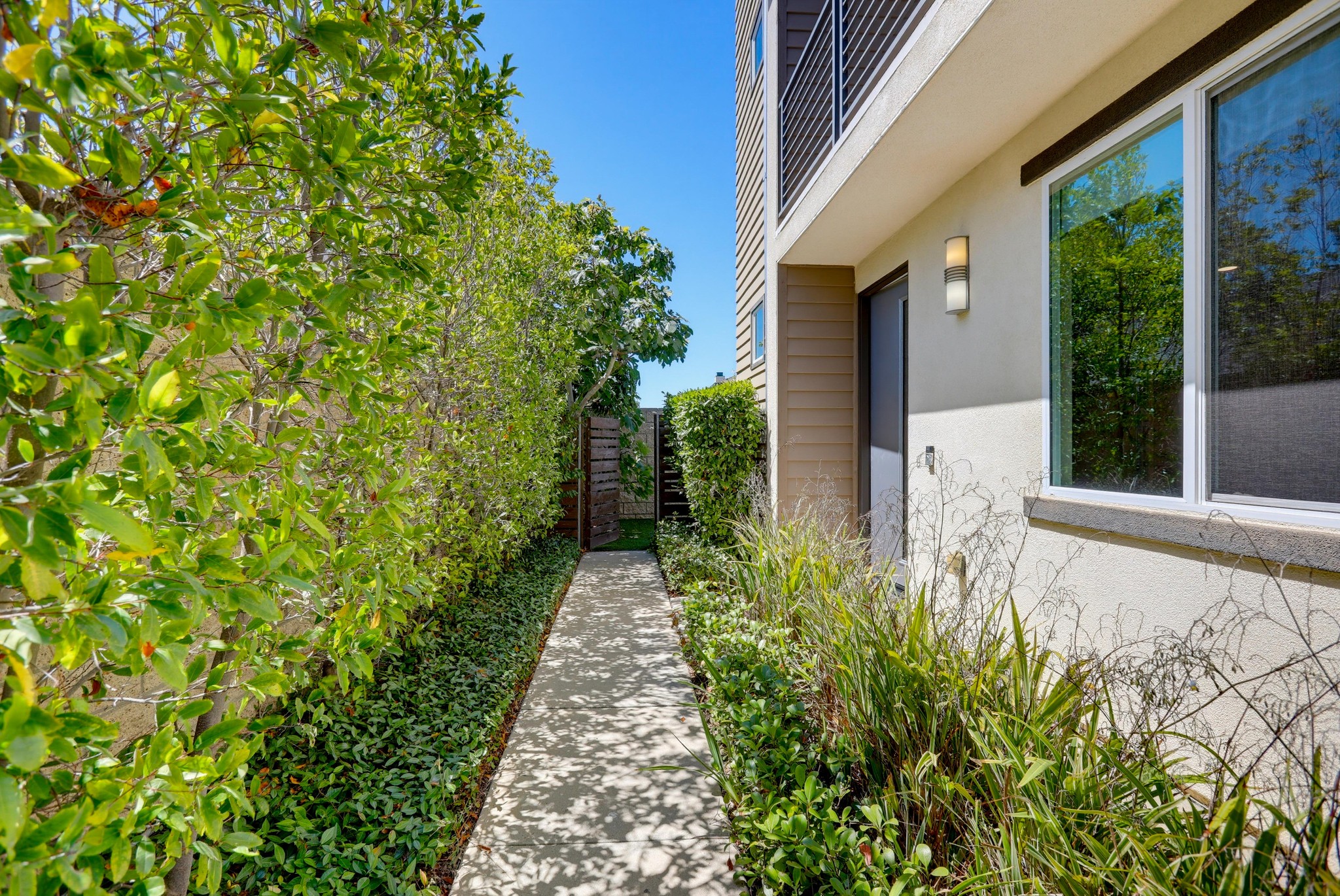 Virtual tour photo 6 of 82 for 2125 Evans Wy