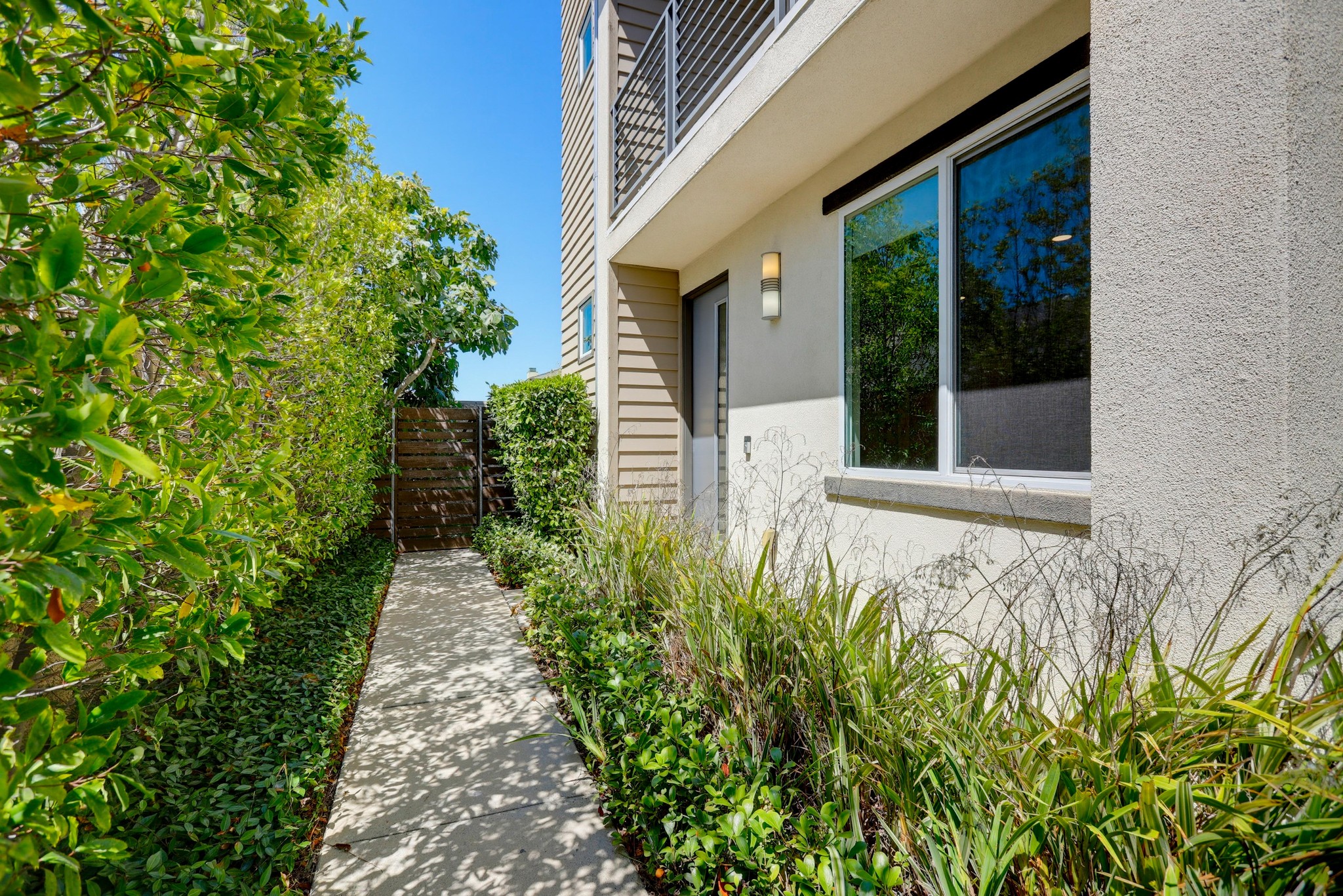 Virtual tour photo 7 of 82 for 2125 Evans Wy