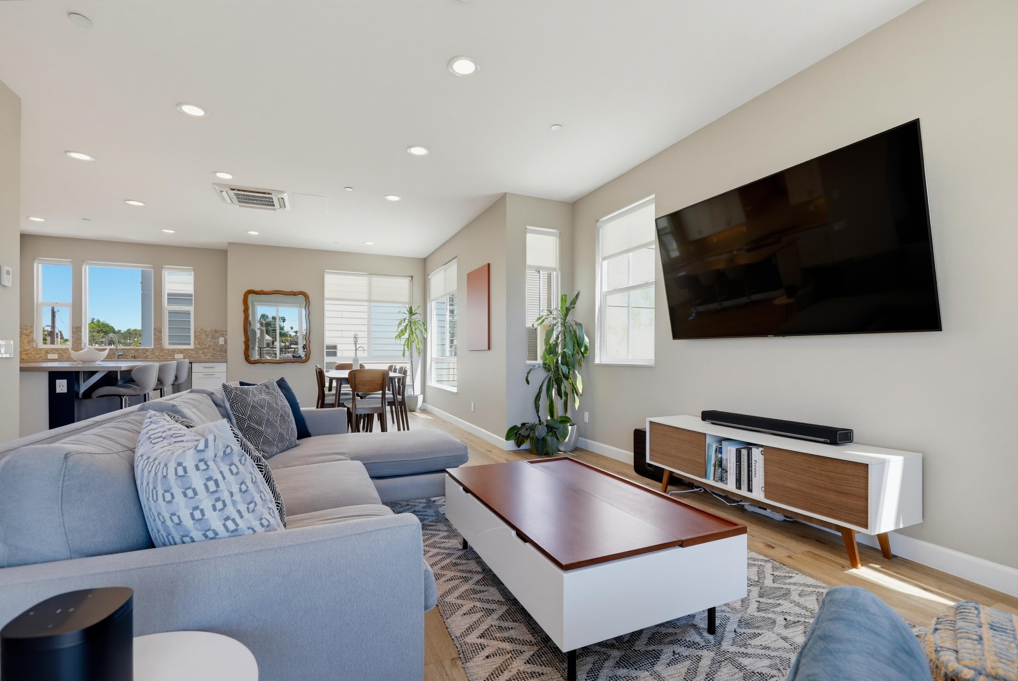 Virtual tour photo 18 of 82 for 2125 Evans Wy