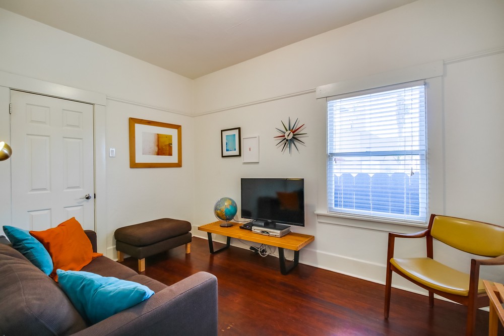 Virtual tour photo 11 of 29 for 2126 National Ave