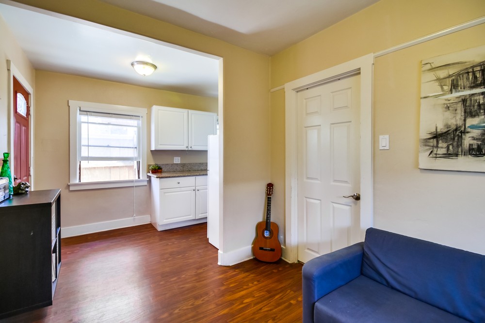 Virtual tour photo 25 of 29 for 2126 National Ave
