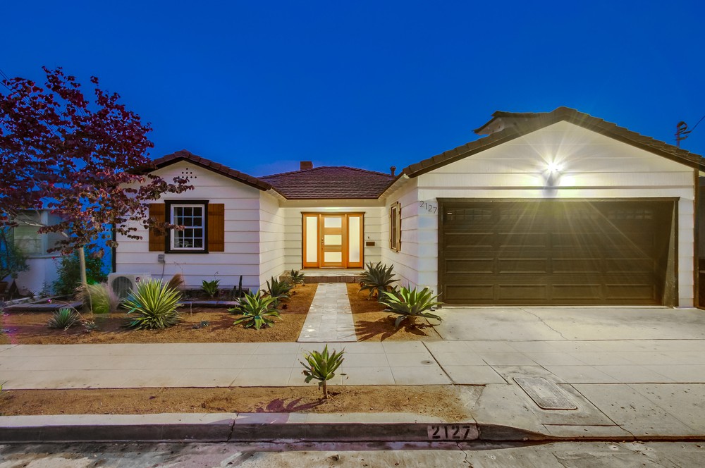Virtual tour photo 1 of 64 for 2127 W California St