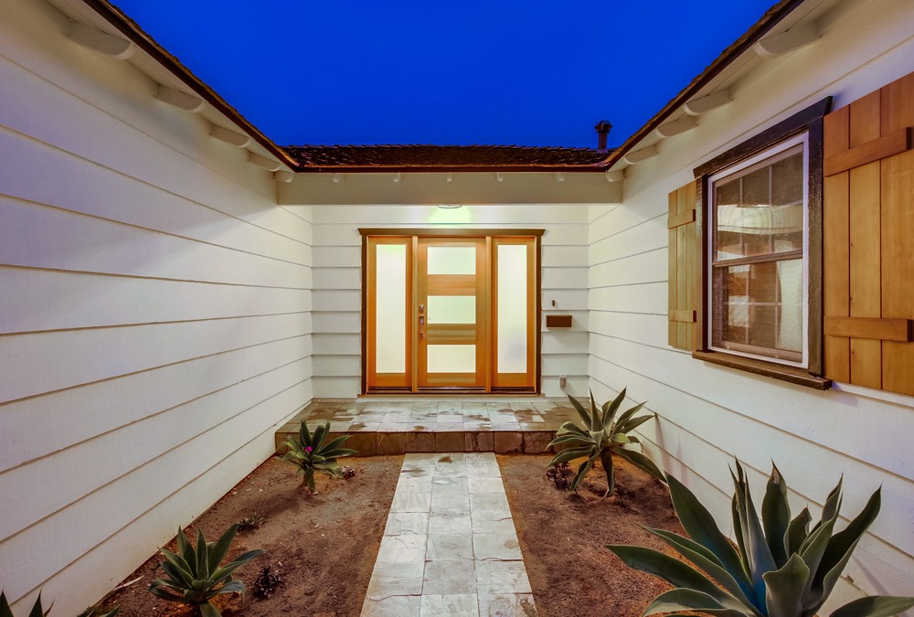 Virtual tour photo 5 of 64 for 2127 W California St