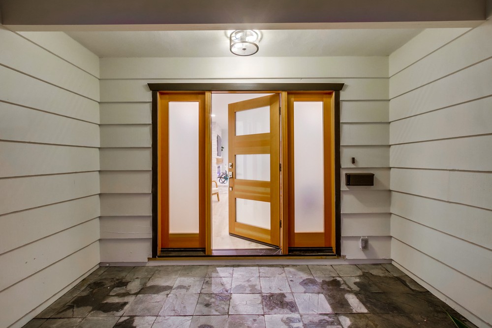 Virtual tour photo 6 of 64 for 2127 W California St