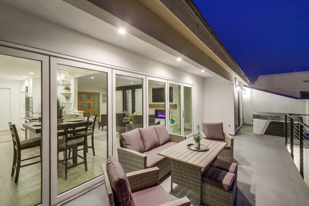 Virtual tour photo 10 of 64 for 2127 W California St