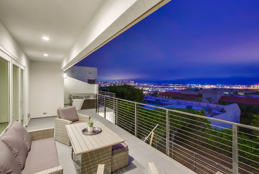 Virtual tour photo 11 of 64 for 2127 W California St