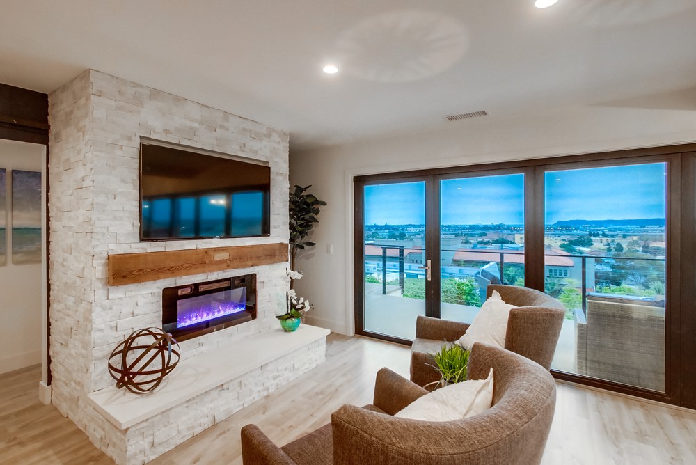 Virtual tour photo 19 of 64 for 2127 W California St