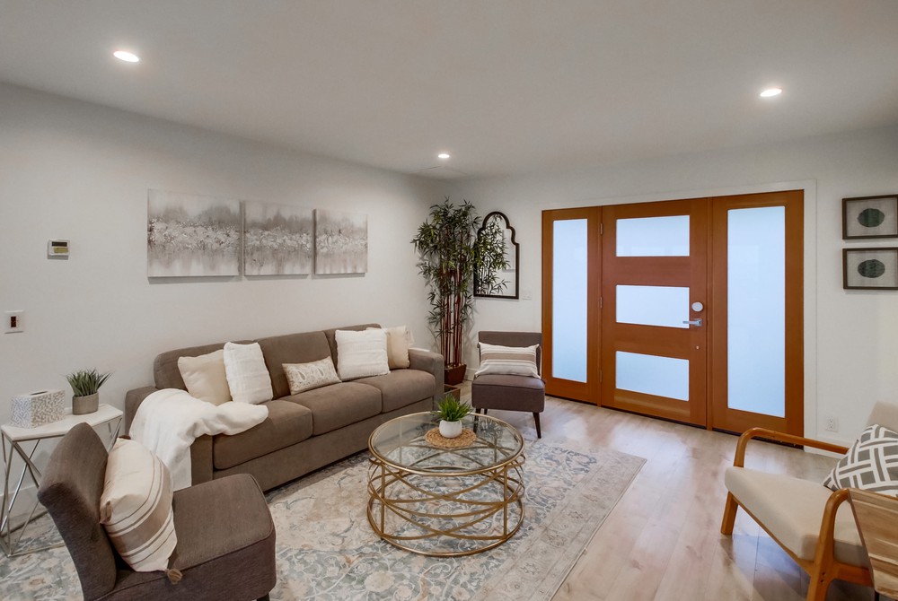 Virtual tour photo 20 of 64 for 2127 W California St