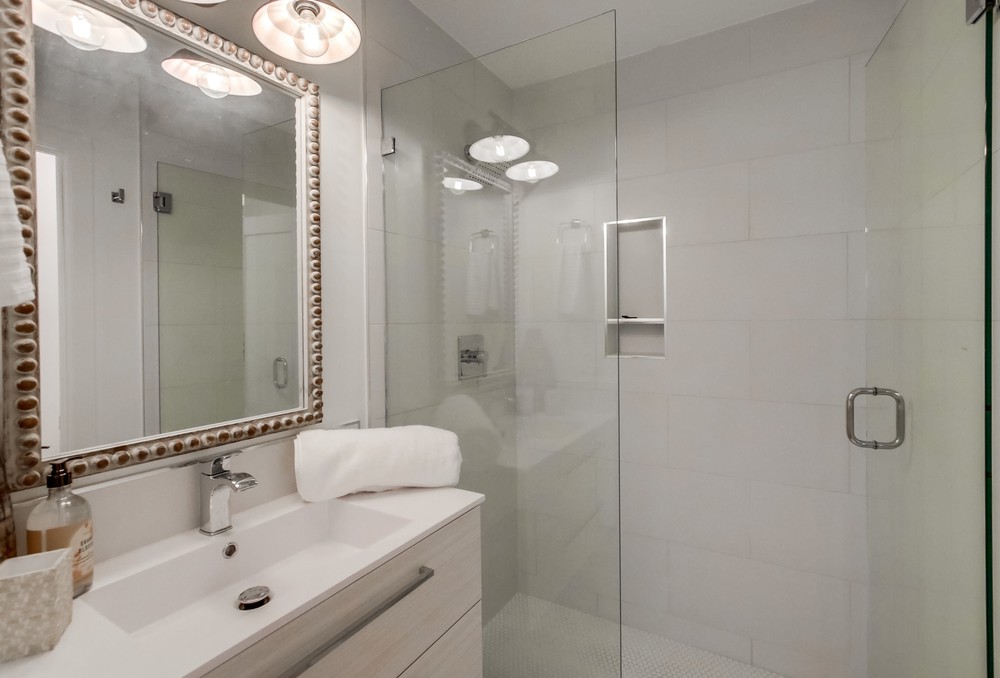 Virtual tour photo 36 of 64 for 2127 W California St