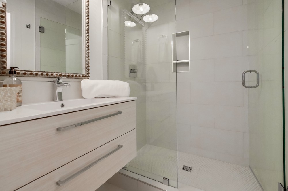 Virtual tour photo 37 of 64 for 2127 W California St