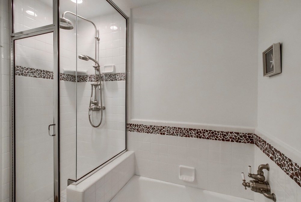 Virtual tour photo 40 of 64 for 2127 W California St