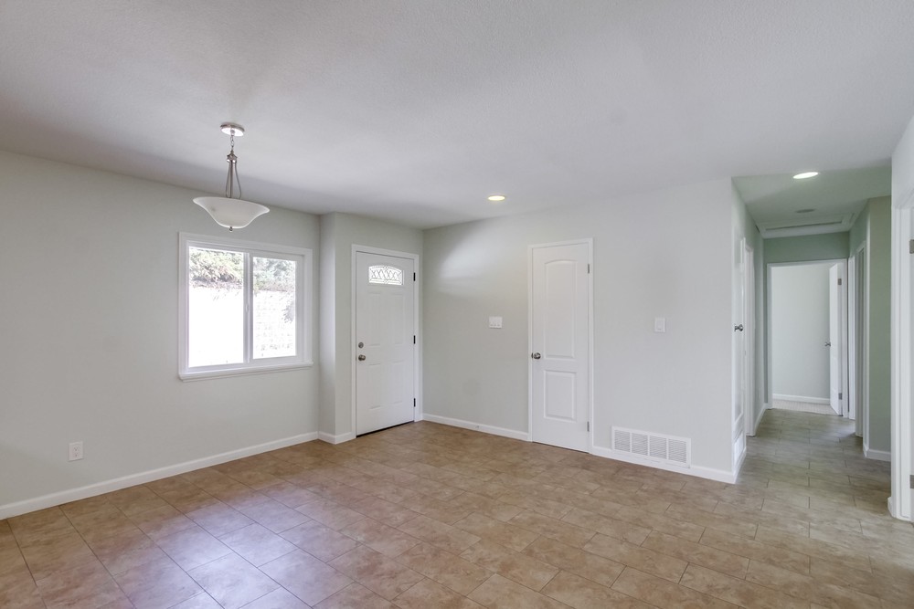 Virtual tour photo 6 of 36 for 2128 Hanford Dr
