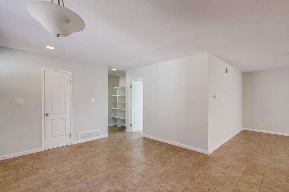 Virtual tour photo 7 of 36 for 2128 Hanford Dr