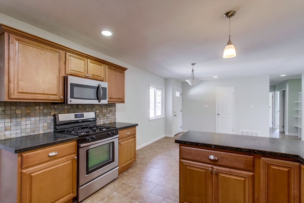 Virtual tour photo 14 of 36 for 2128 Hanford Dr