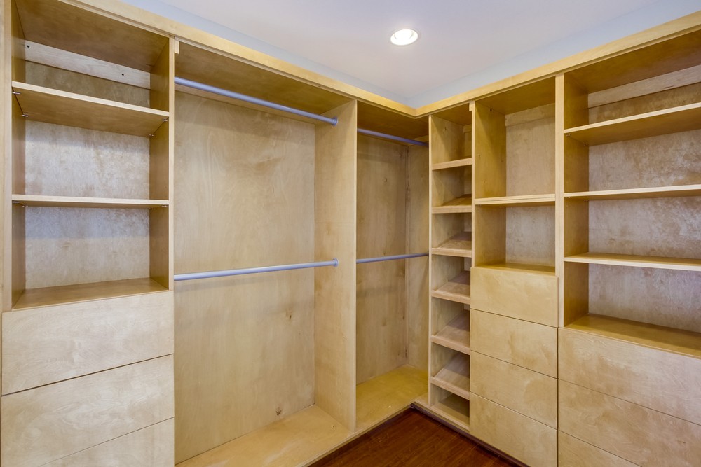 Virtual tour photo 22 of 36 for 2128 Hanford Dr