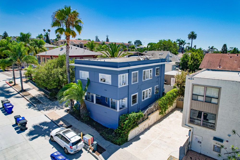 Virtual tour photo 5 of 31 for 2129 B St