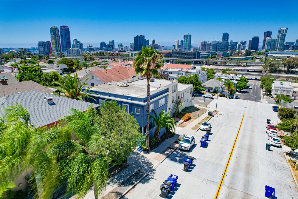 Virtual tour photo 8 of 31 for 2129 B St