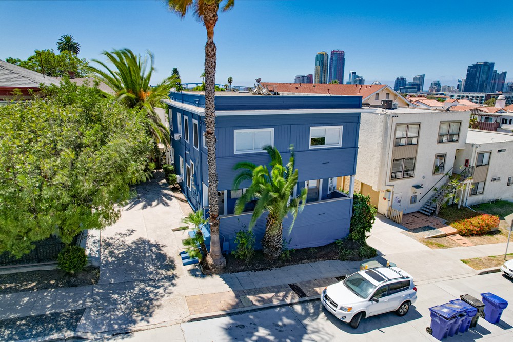 Virtual tour photo 12 of 31 for 2129 B St