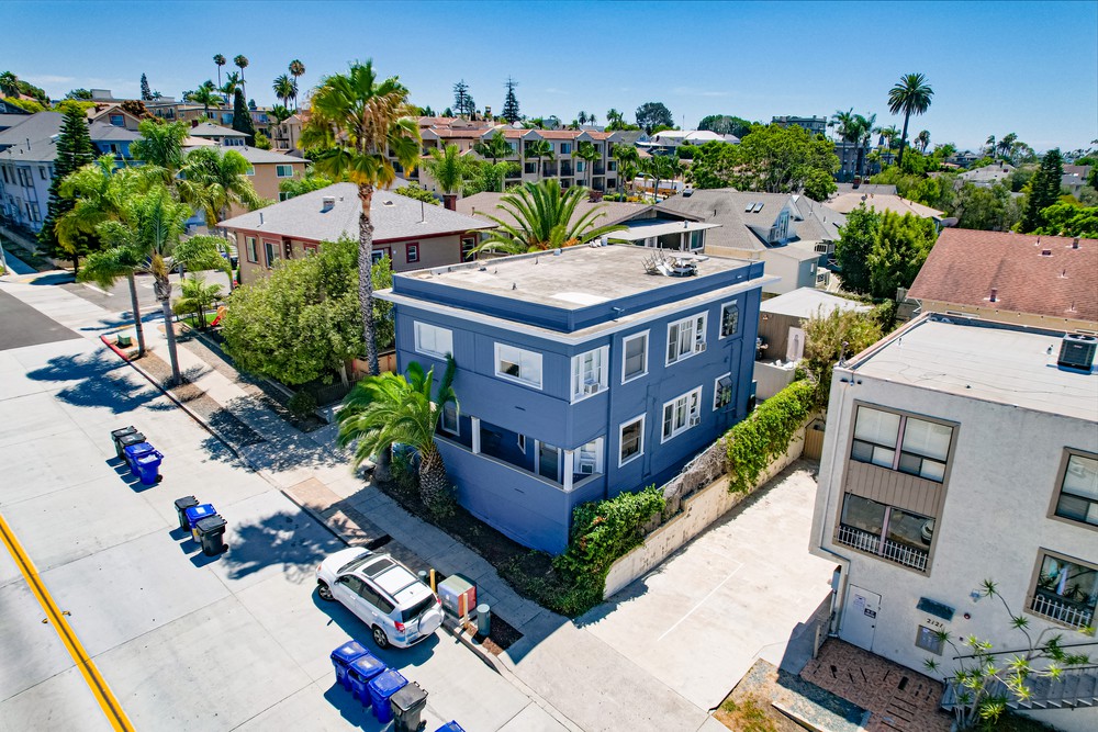 Virtual tour photo 16 of 31 for 2129 B St