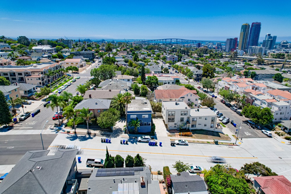 Virtual tour photo 21 of 31 for 2129 B St