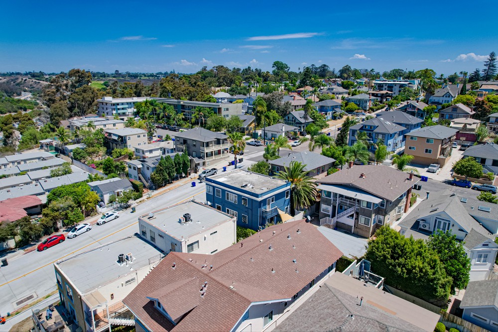 Virtual tour photo 25 of 31 for 2129 B St