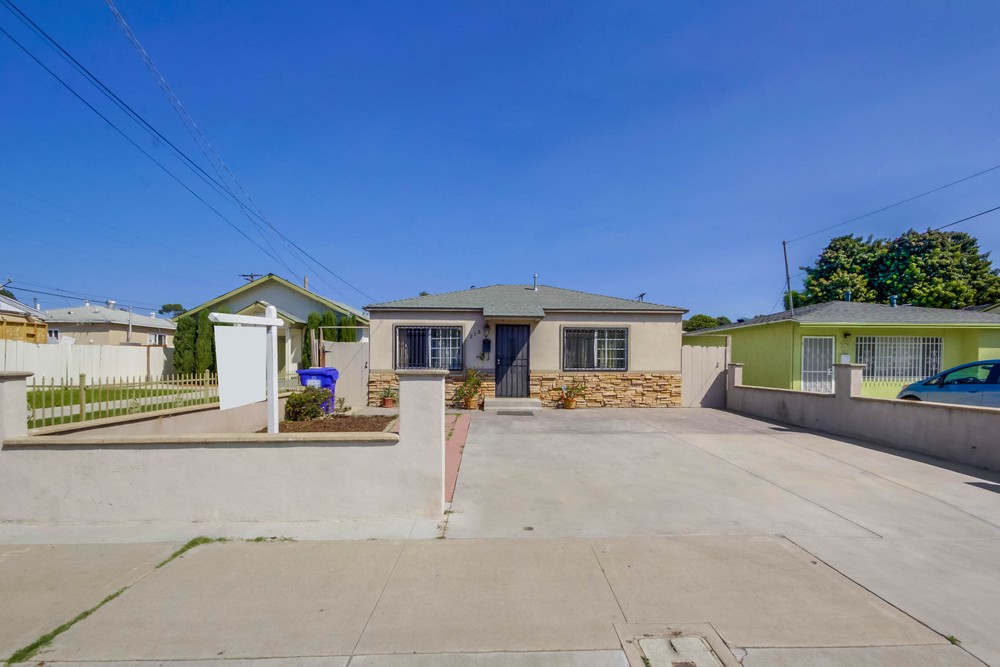 Virtual tour photo 3 of 32 for 213 S 33rd St