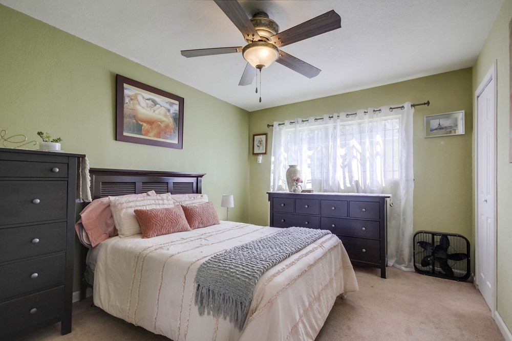 Virtual tour photo 16 of 32 for 213 S 33rd St