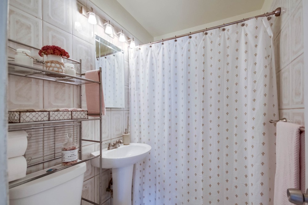 Virtual tour photo 21 of 32 for 213 S 33rd St