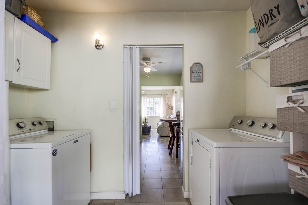 Virtual tour photo 23 of 32 for 213 S 33rd St