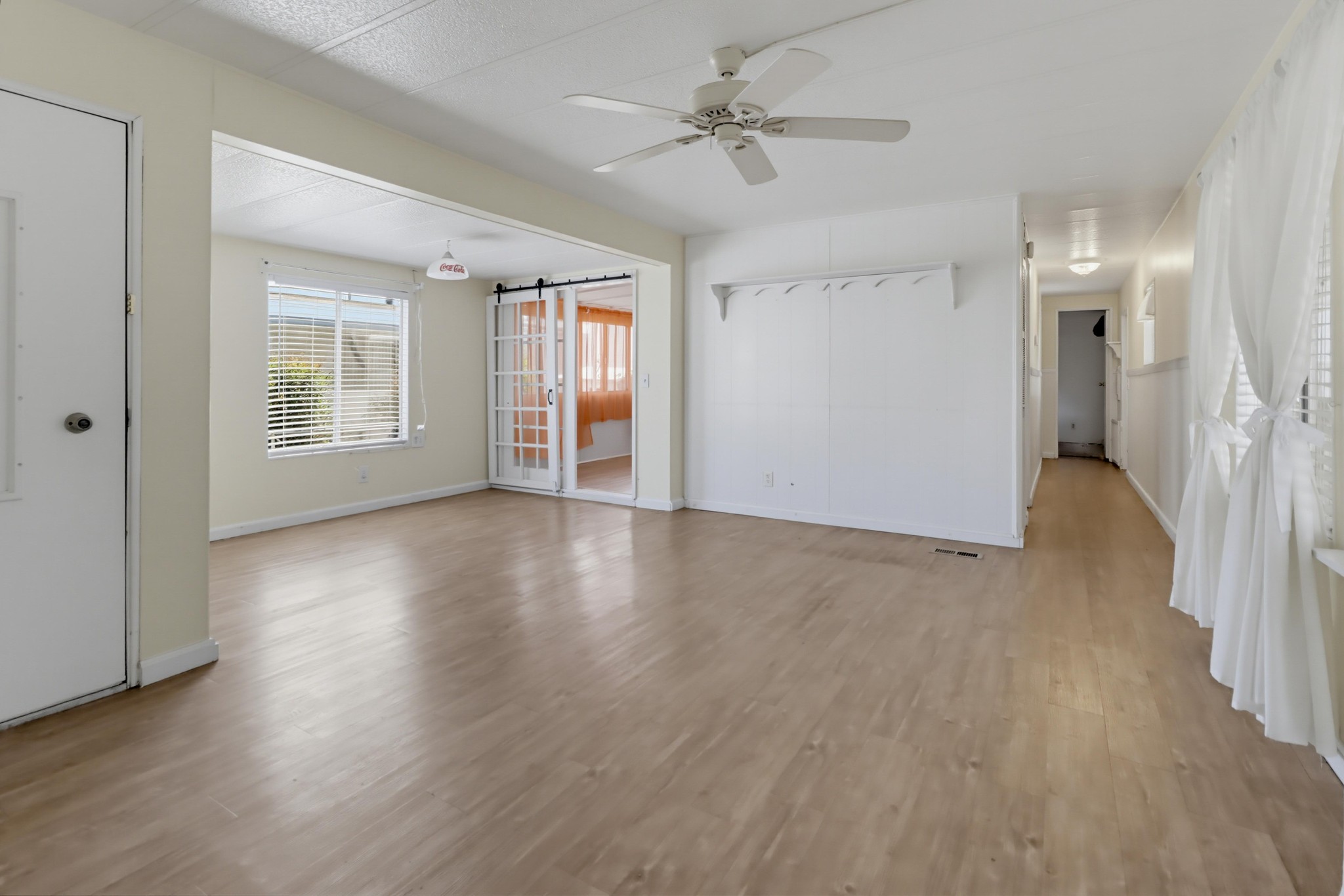 Virtual tour photo 8 of 39 for 2130 Sunset Dr