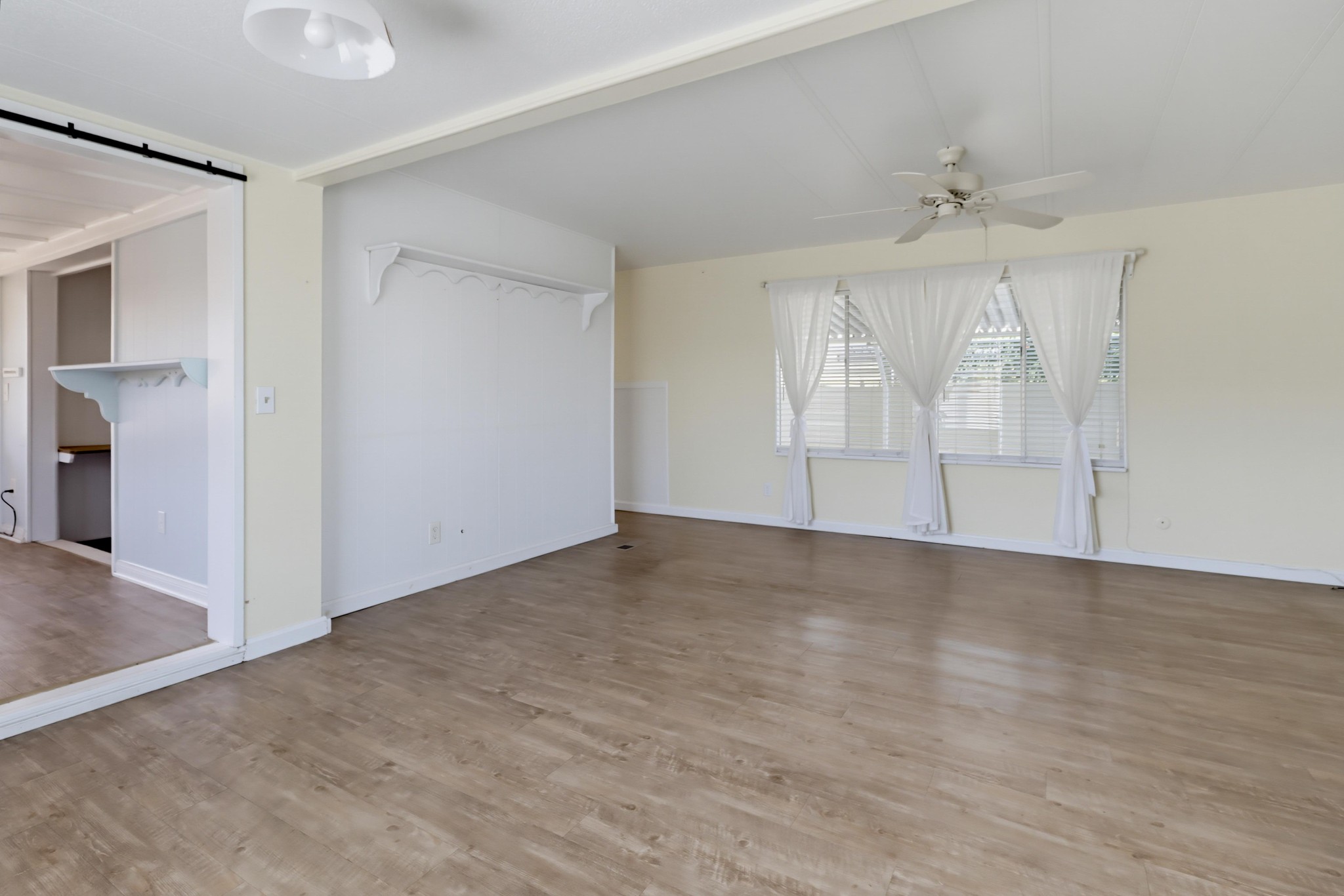 Virtual tour photo 12 of 39 for 2130 Sunset Dr