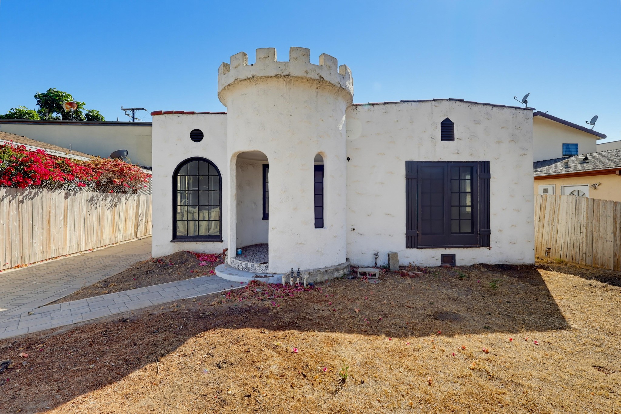 Virtual tour photo 6 of 31 for 2134 Stewart St