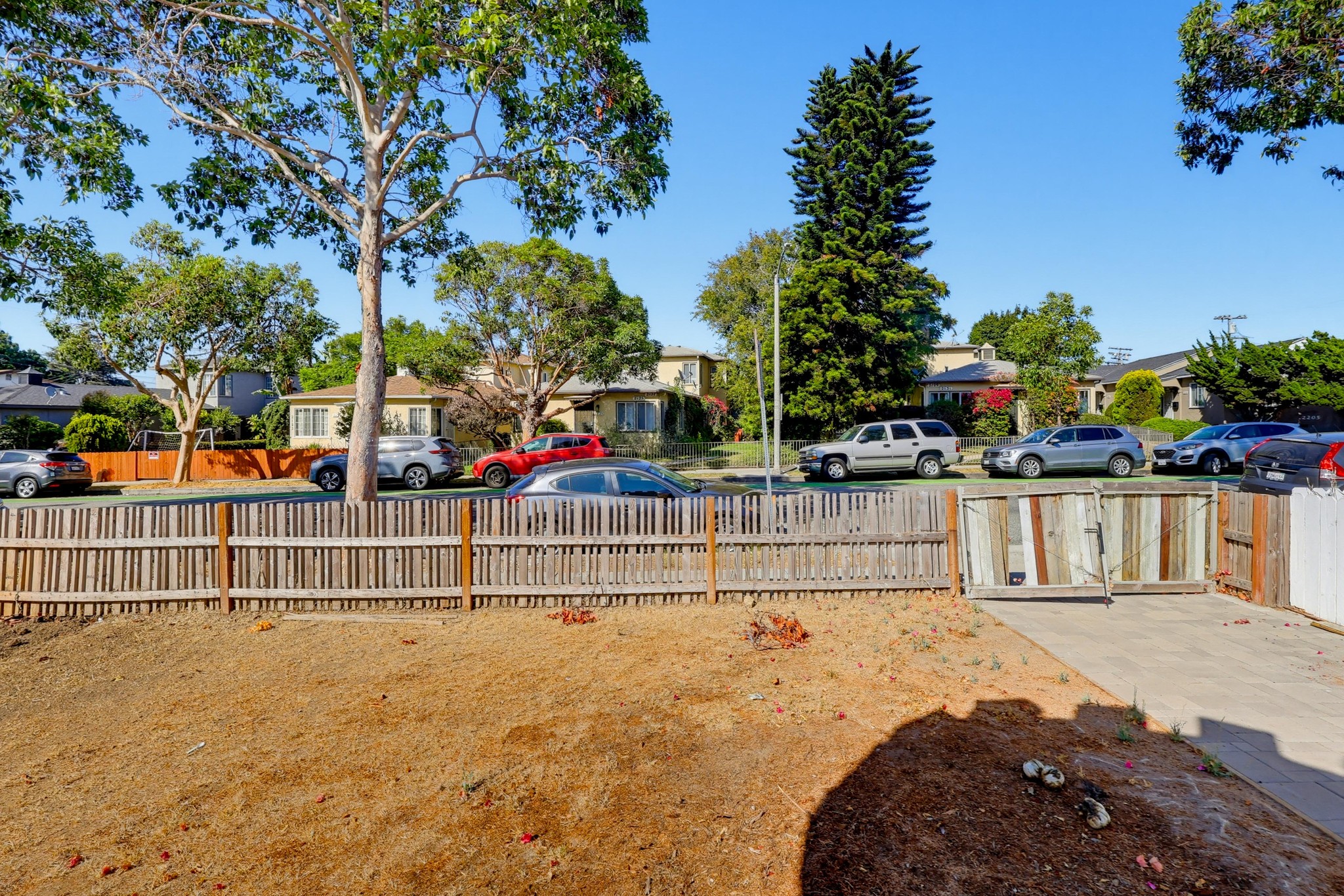 Virtual tour photo 9 of 31 for 2134 Stewart St