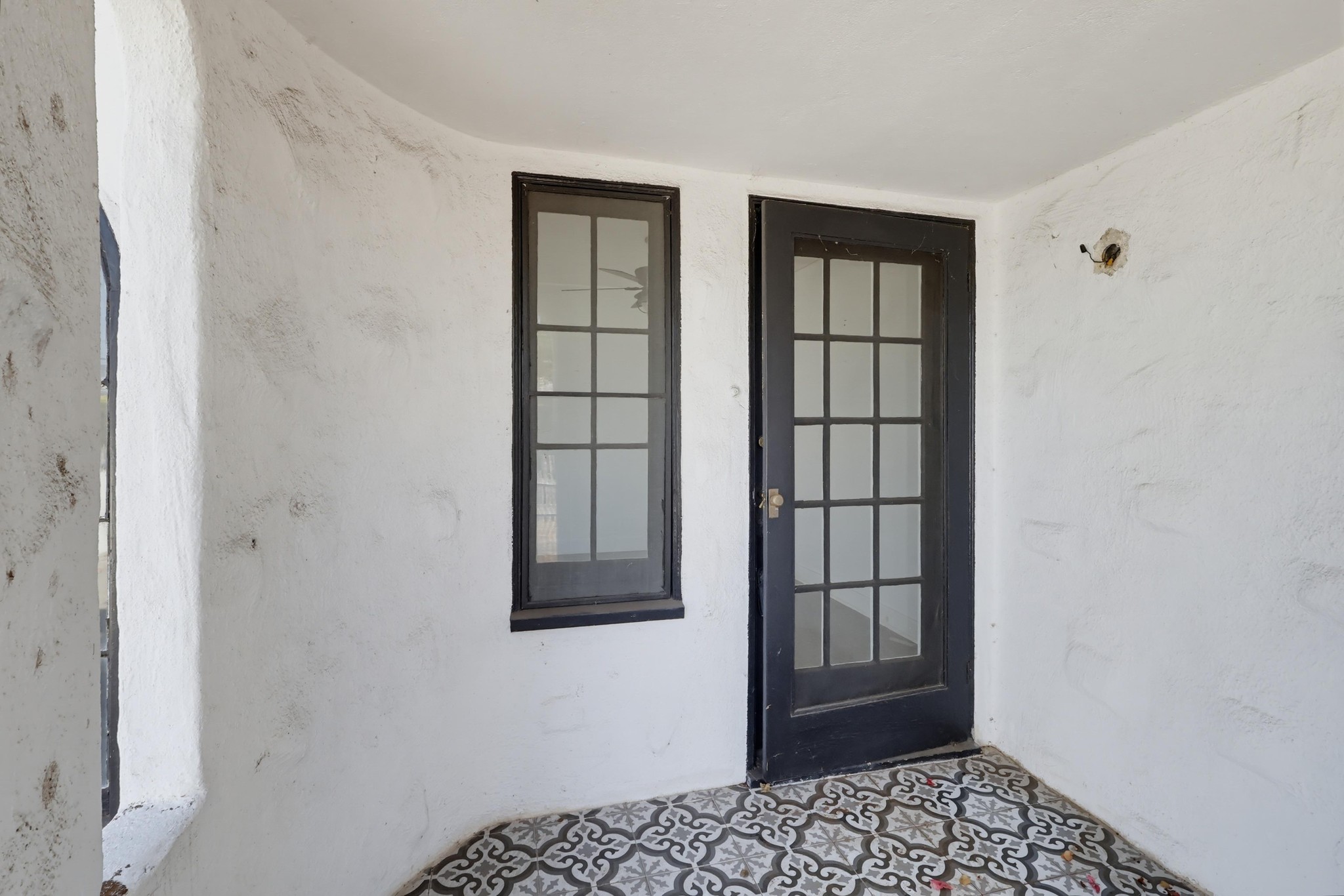 Virtual tour photo 10 of 31 for 2134 Stewart St
