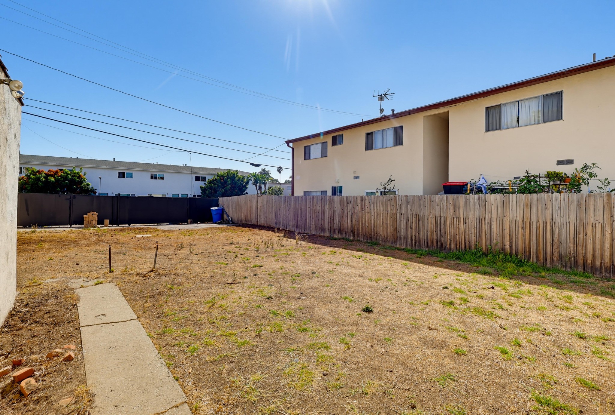 Virtual tour photo 16 of 31 for 2134 Stewart St